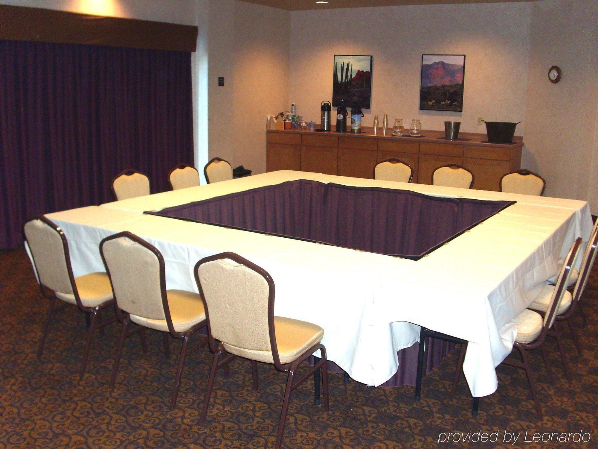 Holiday Inn Express & Suites Phoenix/Chandler Udogodnienia zdjęcie