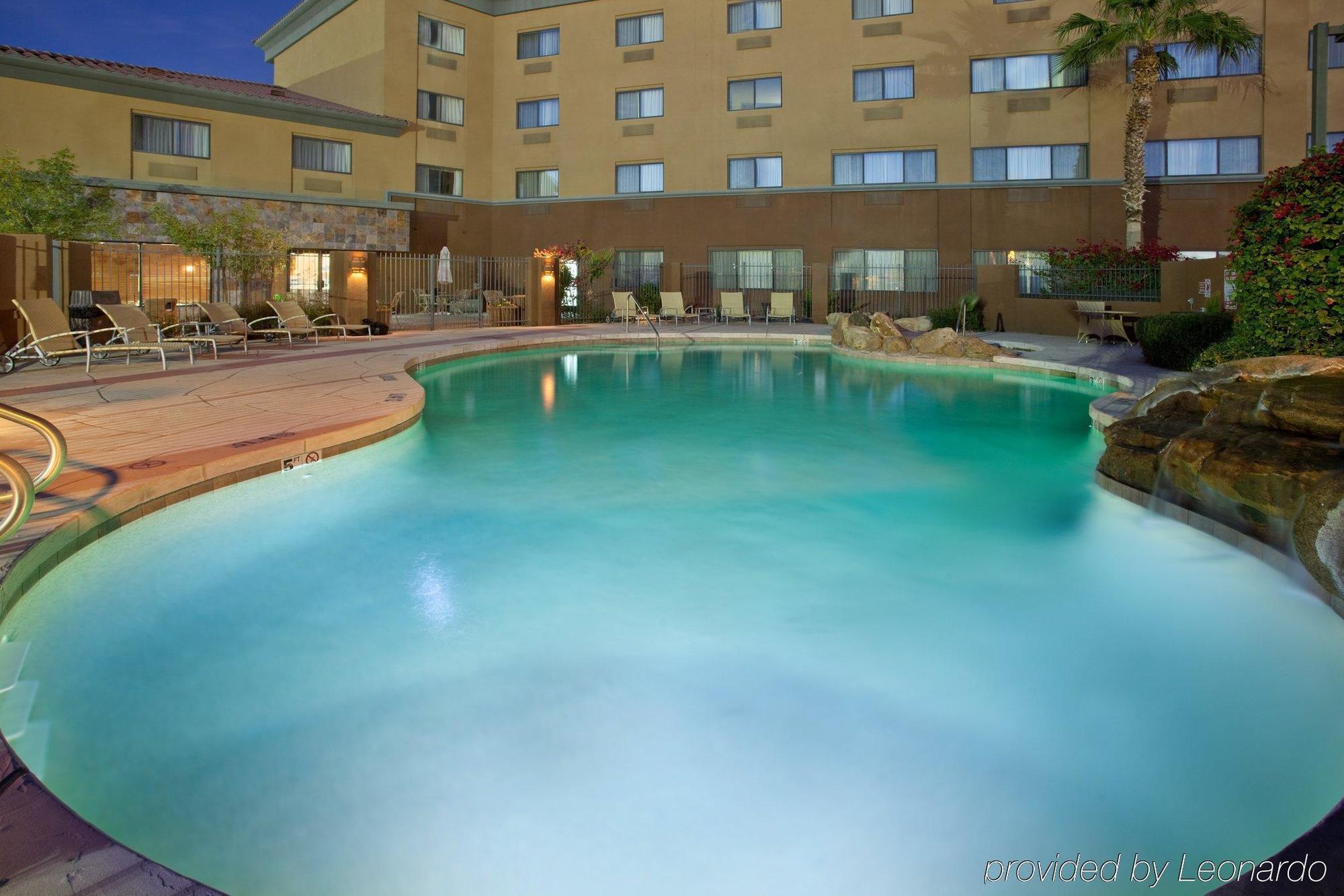 Holiday Inn Express & Suites Phoenix/Chandler Udogodnienia zdjęcie
